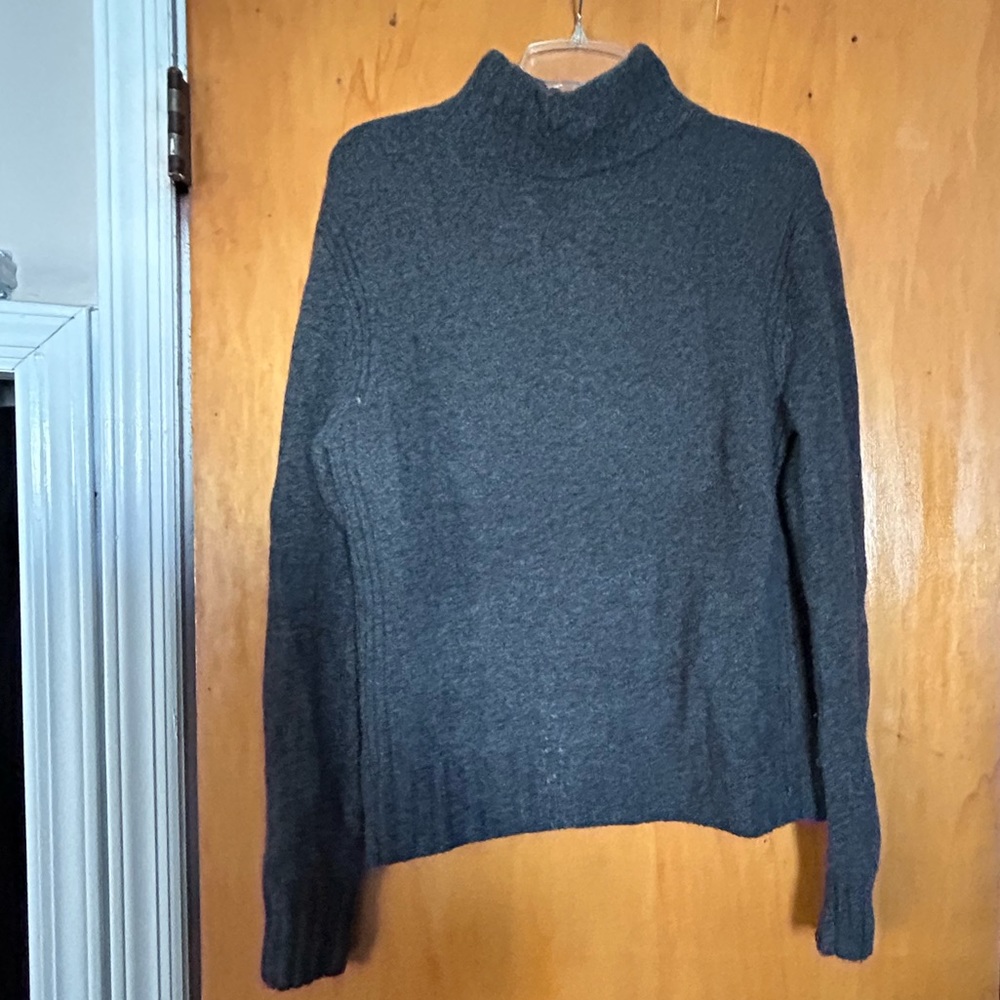 J Crew Mockneck sweater in super soft yarn in grey!